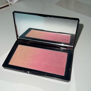 Kevyn Aucoin- the neo blush- Rose Cliff